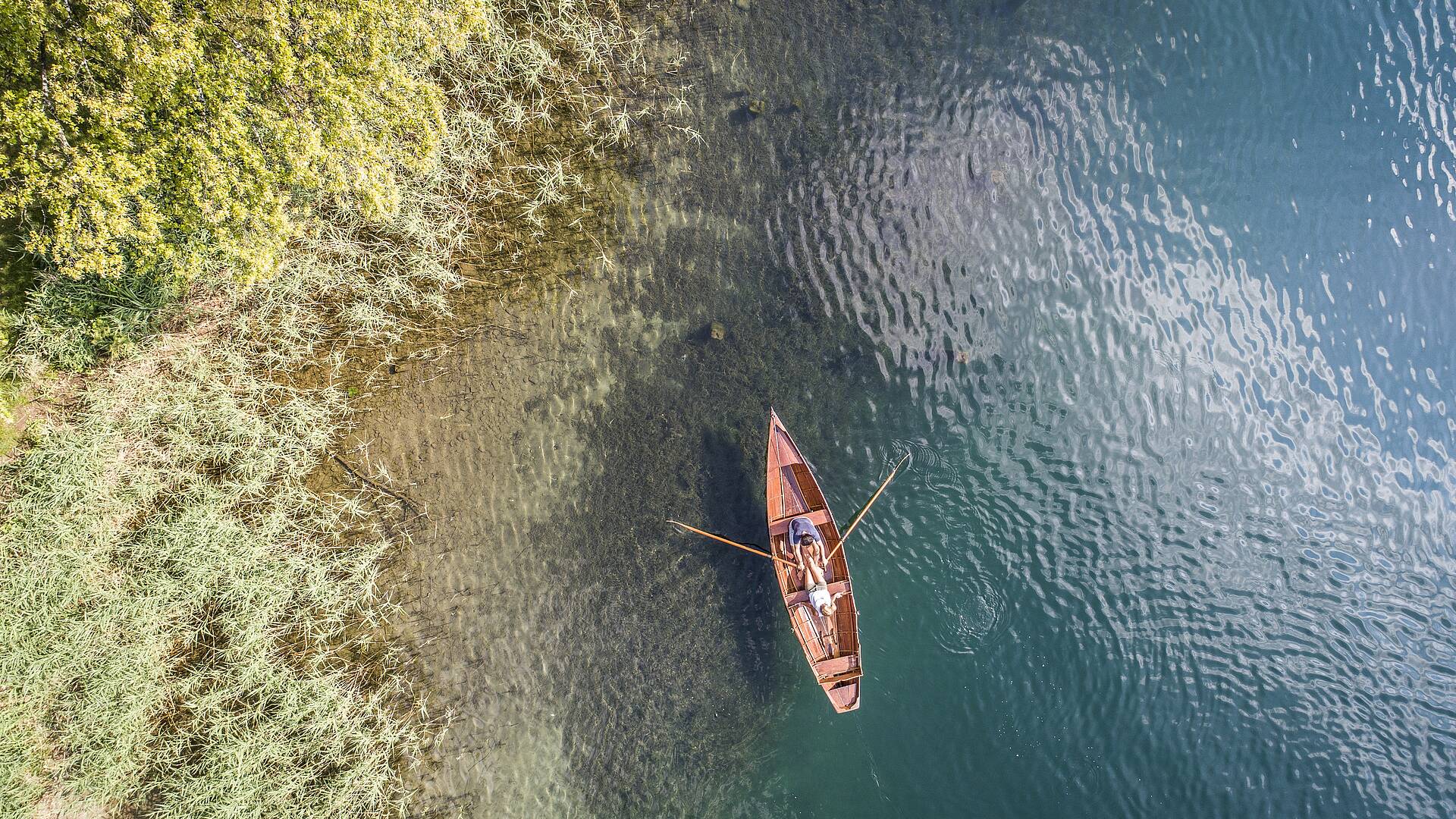 Zeit zu Zweit am Boot am Millstaetter See